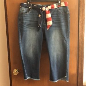 Avenue Denim size 18 capris